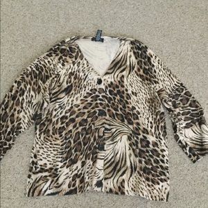 Ladies 2X animal print cardigan